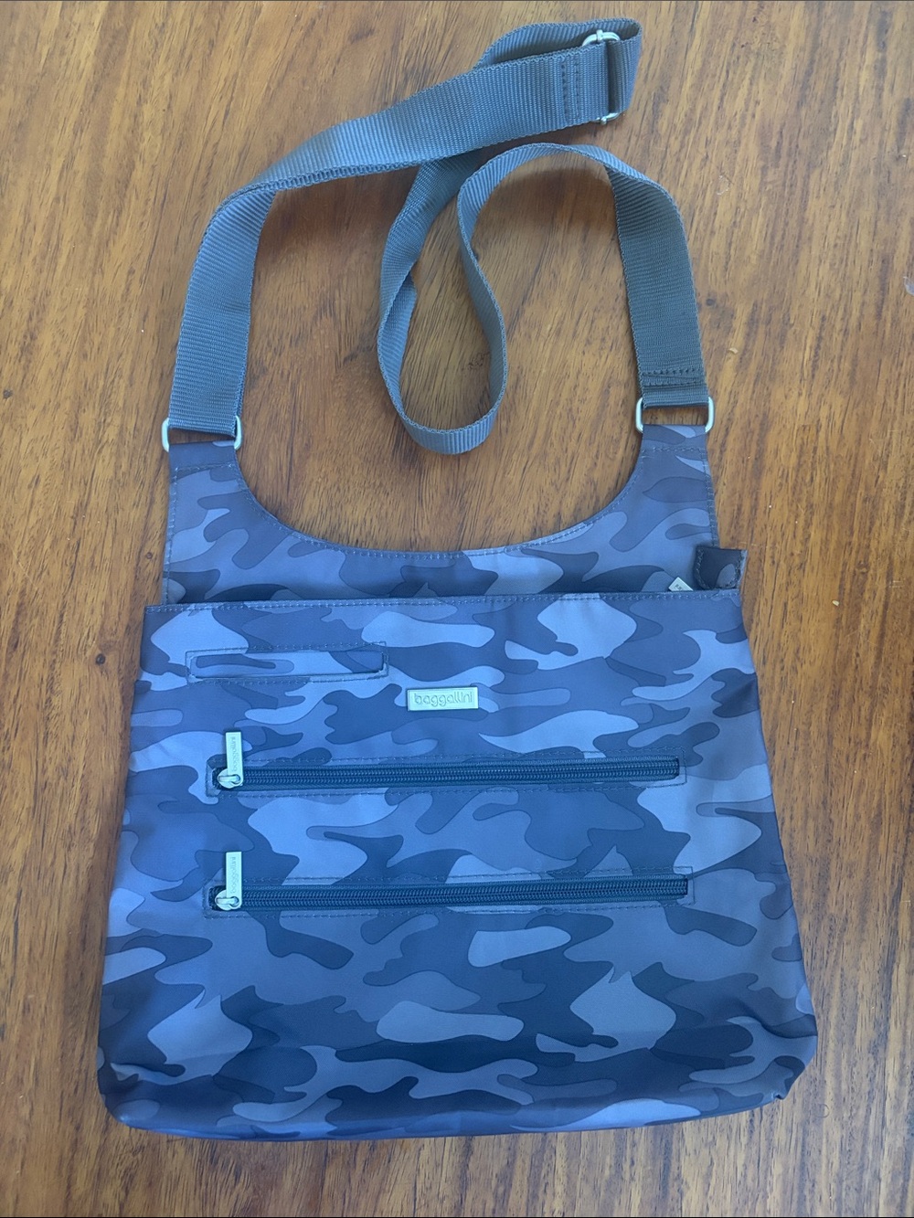 Baggallini Grey Camouflage Crossbody bag